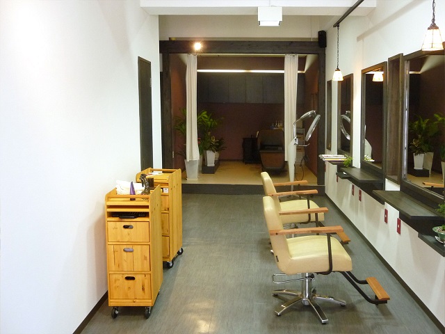 清潔感のあるおしゃれな店内