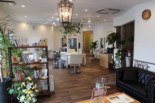 落ち着いた店内