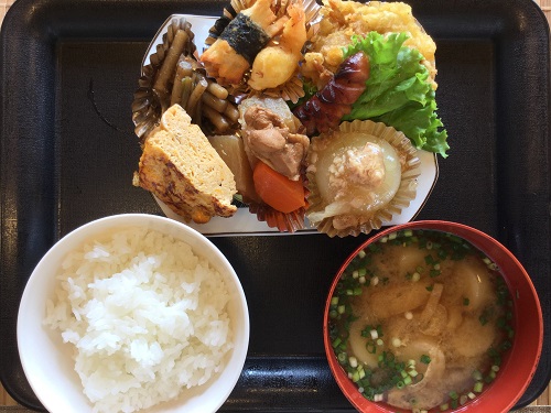 朝ごはんを食べましょう