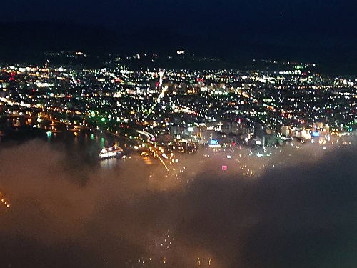 100万ドルの夜景はその場所で感じることが大事です(⌒∇⌒)